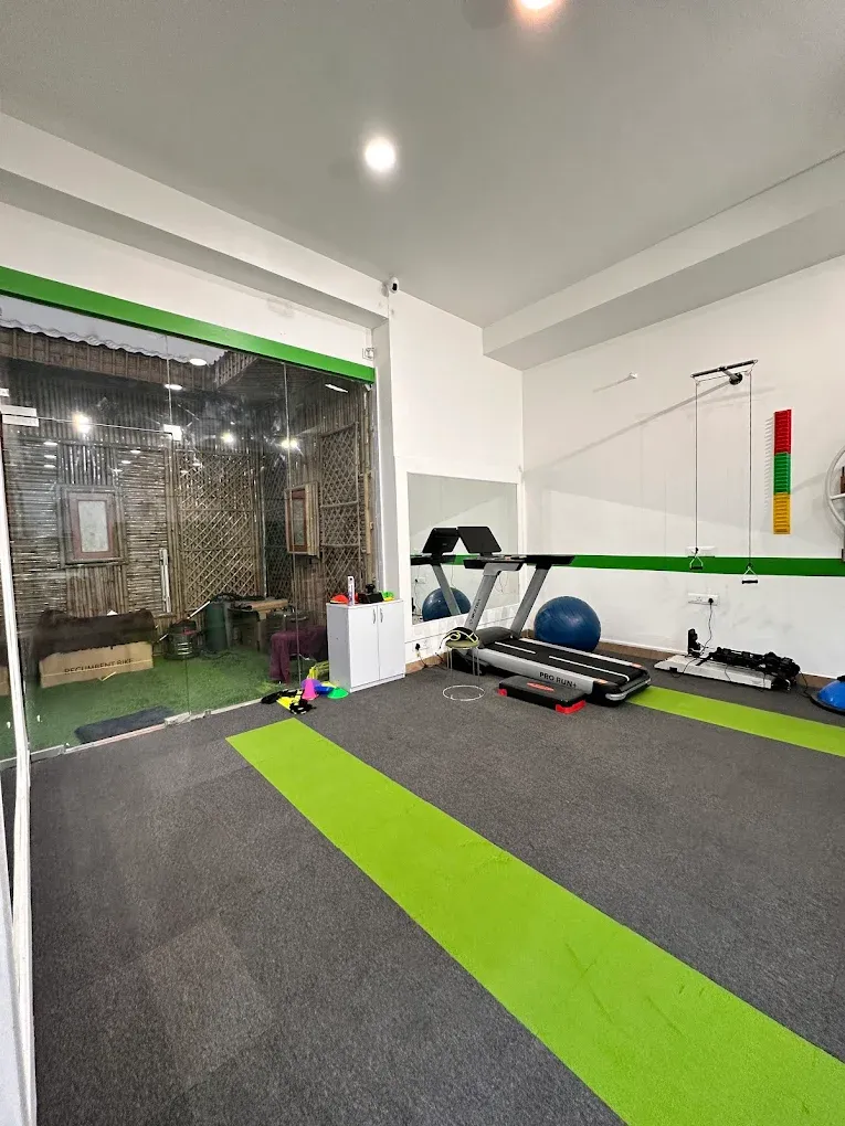 CB Physiotherapy Saket - Advanced Ortho, Spine & Sports Rehab