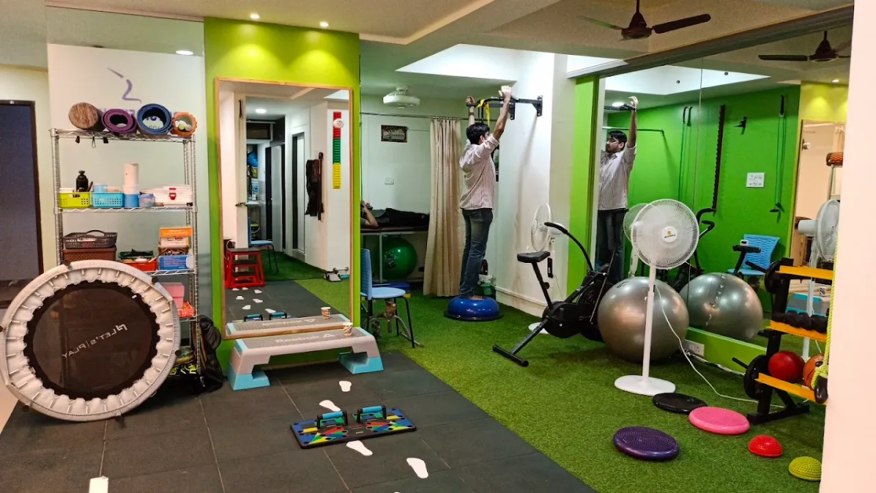 Physiofitguru - Best Premium Sports and Orthopaedic Physiotherapy Clinic in Mumbai for Chronic Pain and Sports Injury