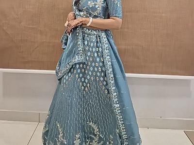 Beautiful choli on rent