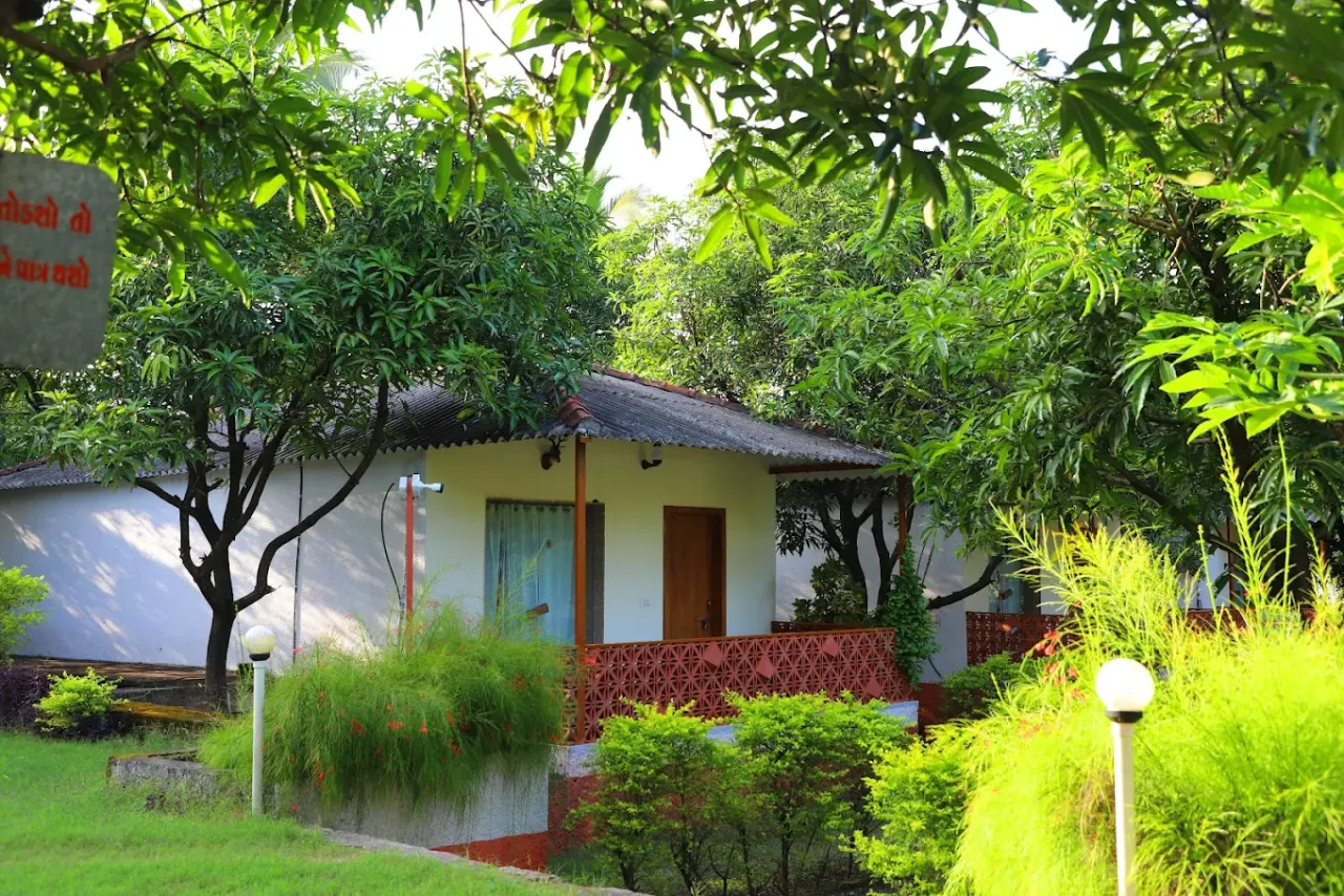Glorious Gir Resort - Nature Stay Near Gir Forest & Wildlife Safari Experience