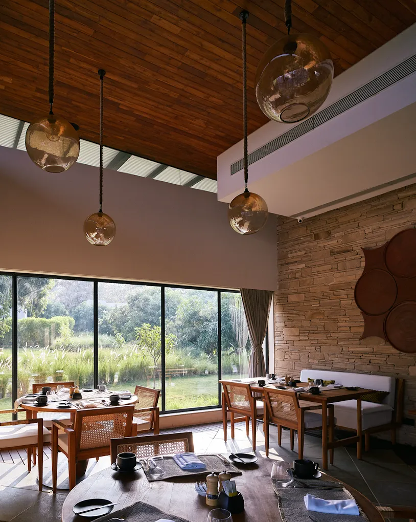 Woods At Sasan - Luxury Resort Near Gir Forest & Devalia Safari Park