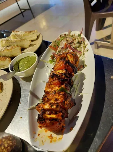 DreamLand Restaurant Gondal | Best Family Restaurant & Dining Experience