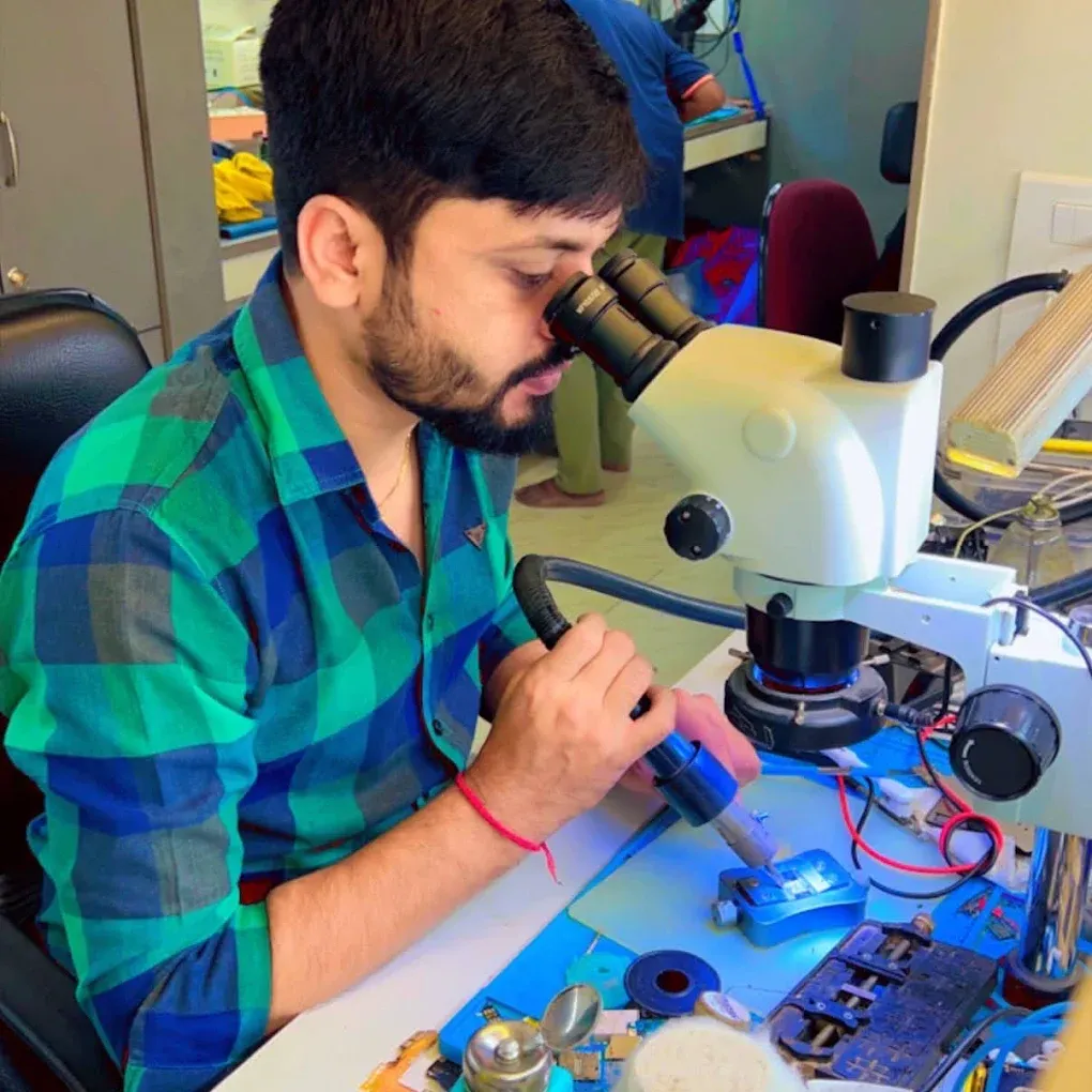 Mahavir Mobile | Apple iPhone, Android & MacBook Repair in Vadodara