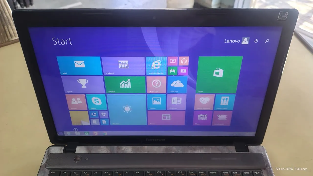 Leptop lenovo Amd Radion graphic card, 4 gb rem, 500 gb hdd, with original charger, wife, web cam, window 8, good working with new type condition, no any problem