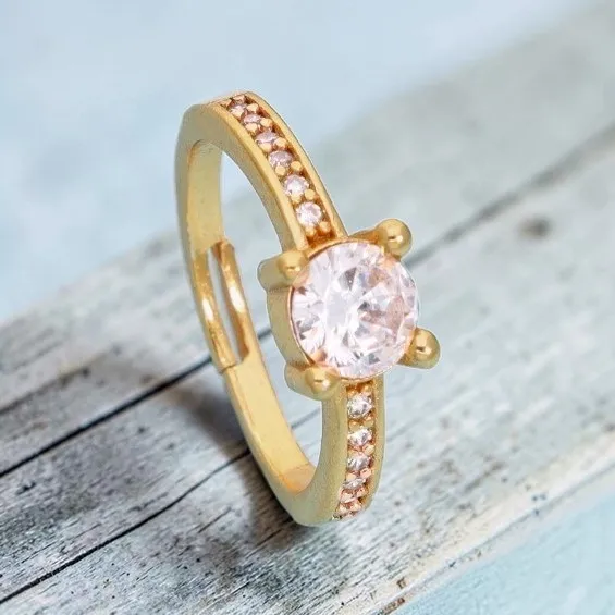 adjeble daimond  ring