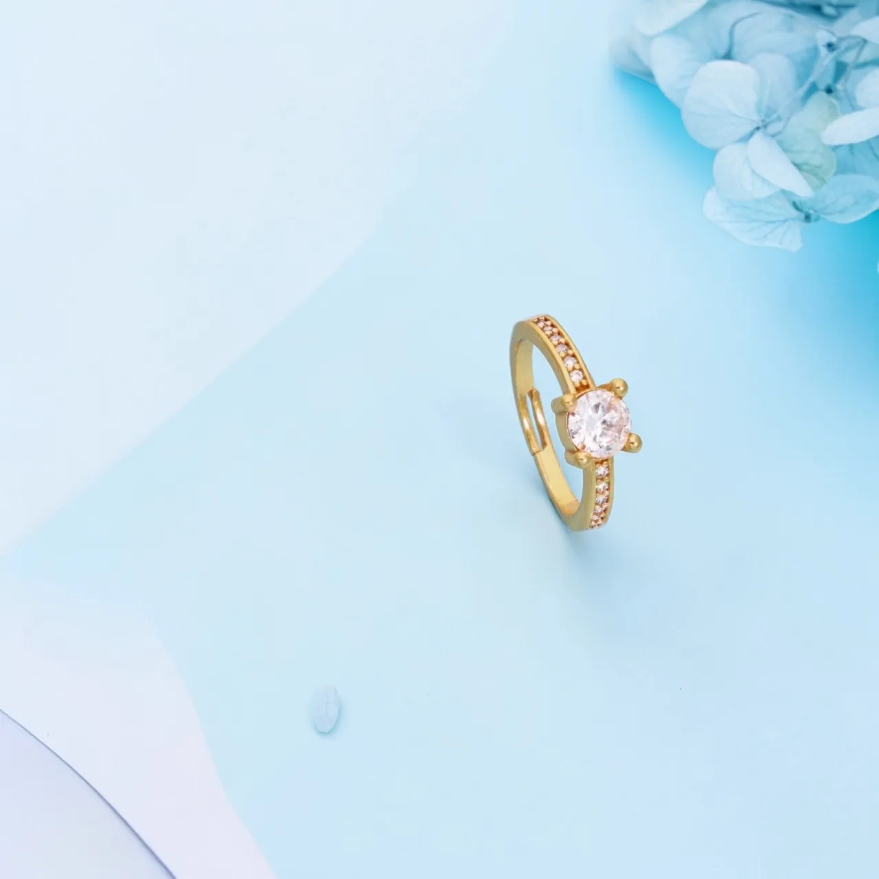 adjeble daimond  ring