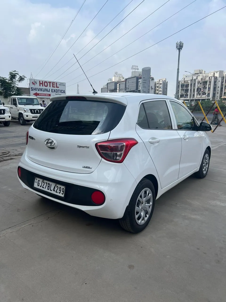 GRAND.I10  PARMESHWAR AUTO CONSULT RAJKOT