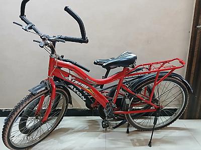 Red Cycle Momstar Bikes