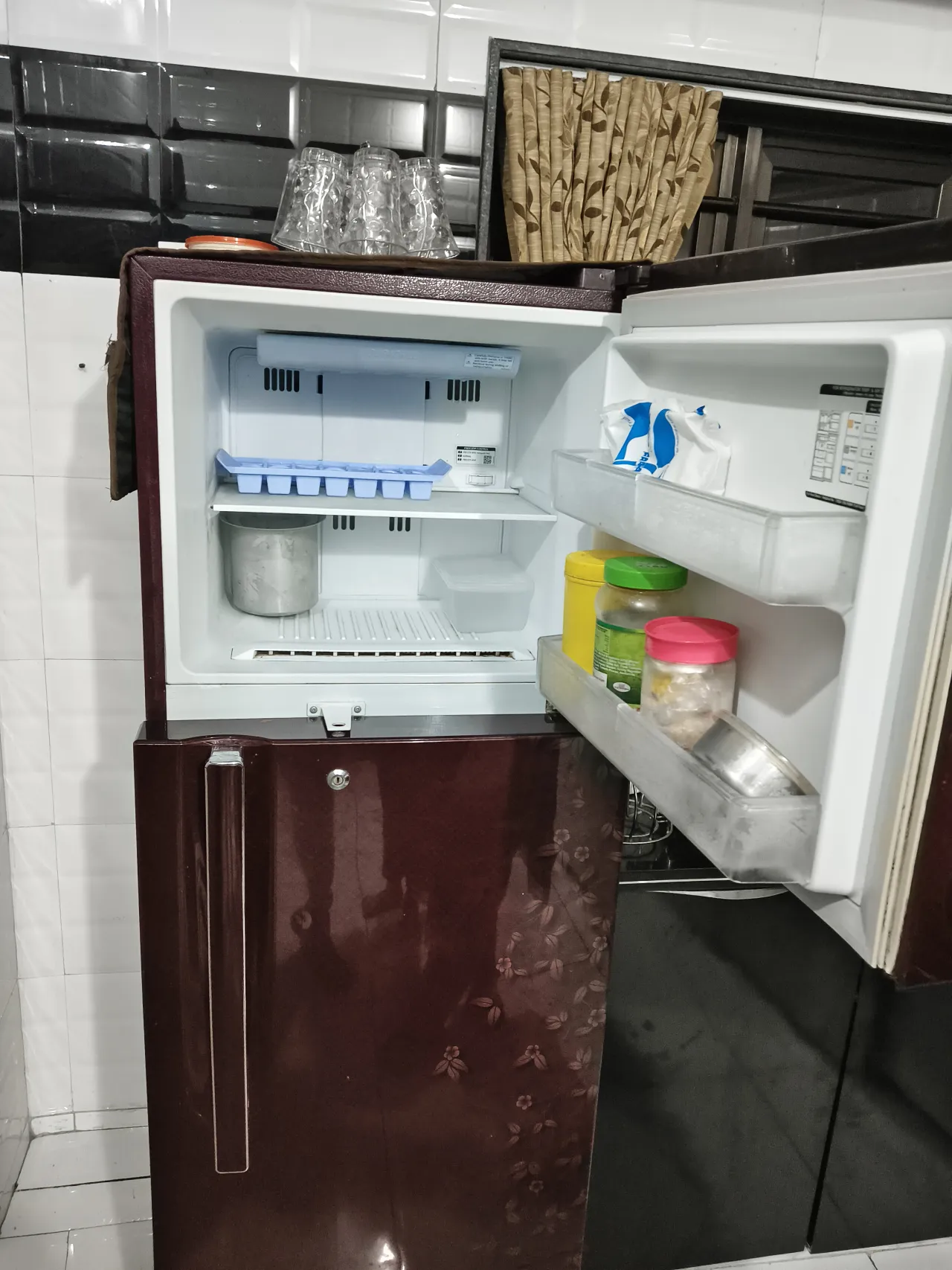 LG 260 LTR FRIDGE
