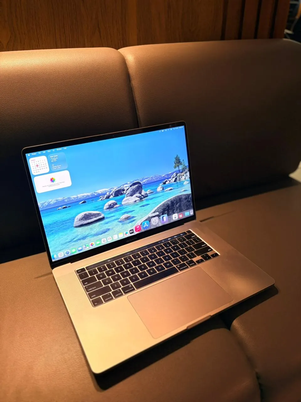 Apple MacBook Pro 2019-20