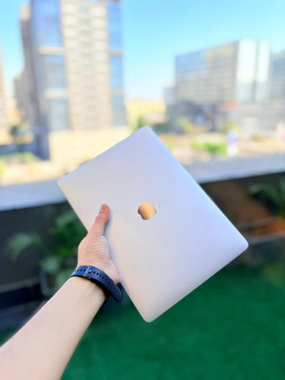 Apple MacBook Pro 2017-18, 13 inch premium quality Laptop