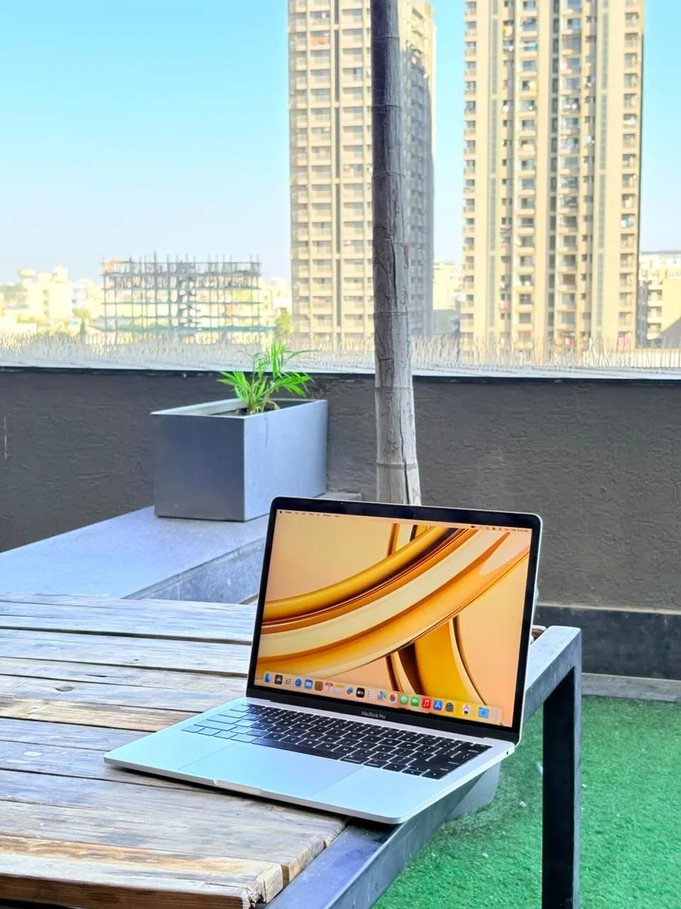 Apple MacBook Pro 2017-18, 13 inch premium quality Laptop