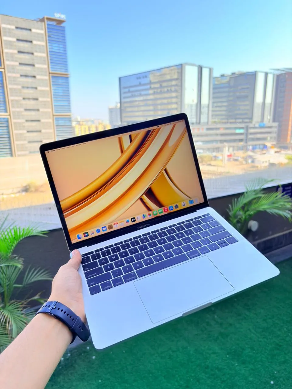 Apple MacBook Pro 2017-18, 13 inch premium quality Laptop