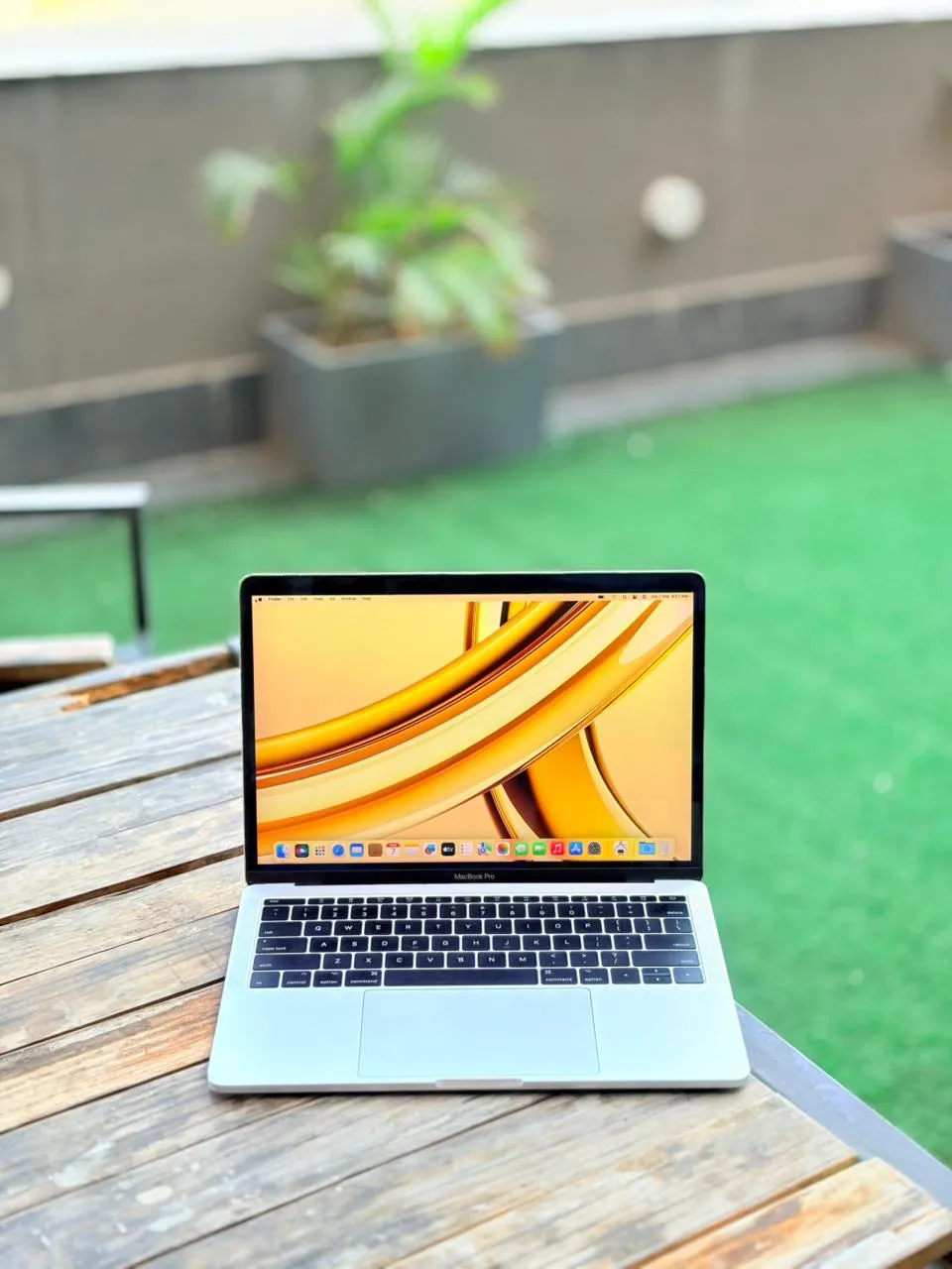 Apple MacBook Pro 2017-18, 13 inch premium quality Laptop