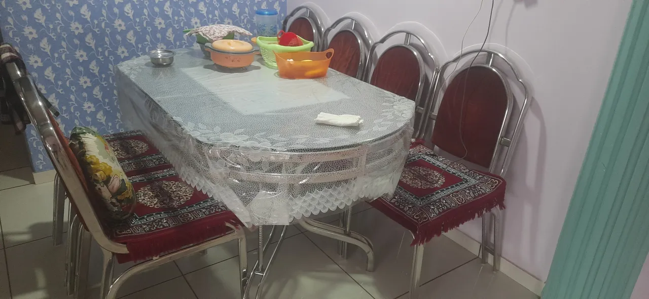 Dinning Table with 6 Chair