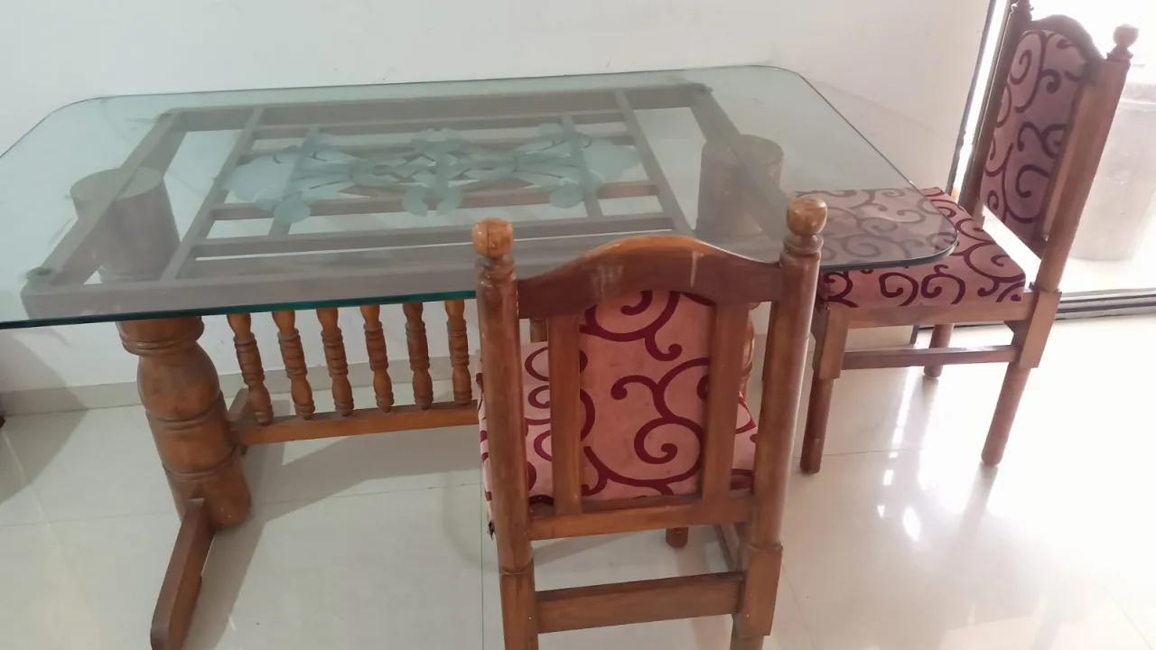 Dinning Table with 6 Chair