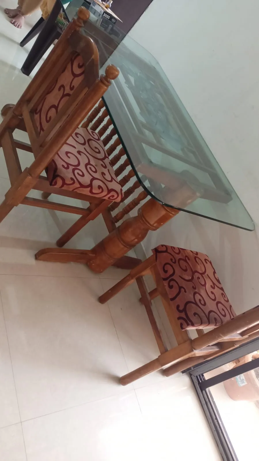 Dinning Table with 6 Chair
