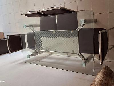 Dining table with 4 chair