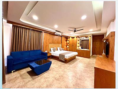 Casa La Vida | Ultra-Luxury 3BHK Penthouse with Private Jacuzzi