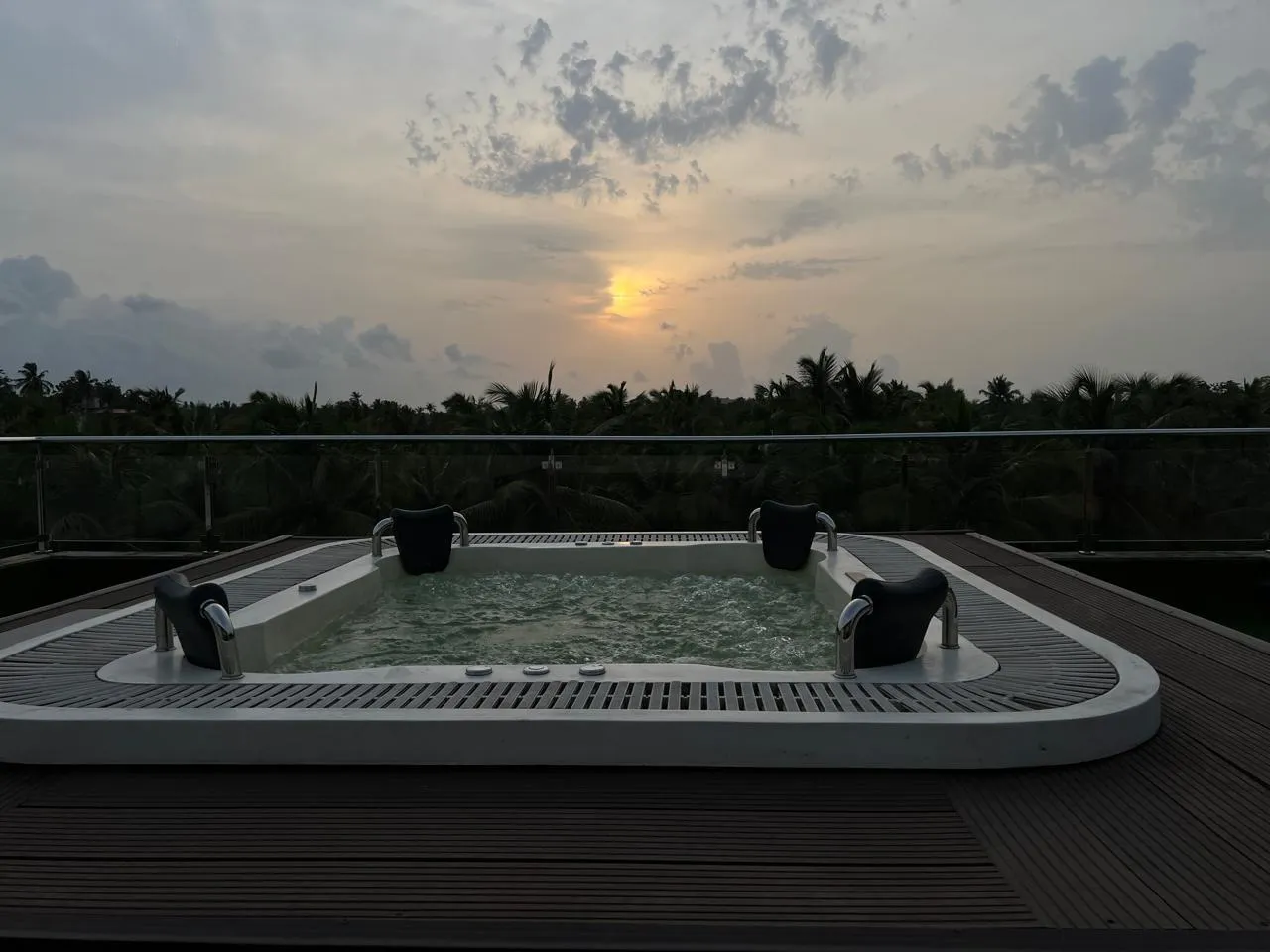 Casa La Vida | Ultra-Luxury 3BHK Penthouse with Private Jacuzzi