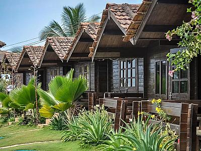 LOTUS SUTRA Beachfront Resort Arambol