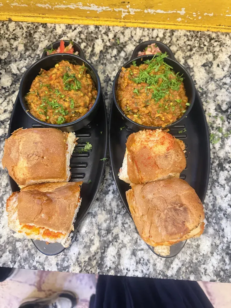 Krishna Kathiyawadi Kitchen