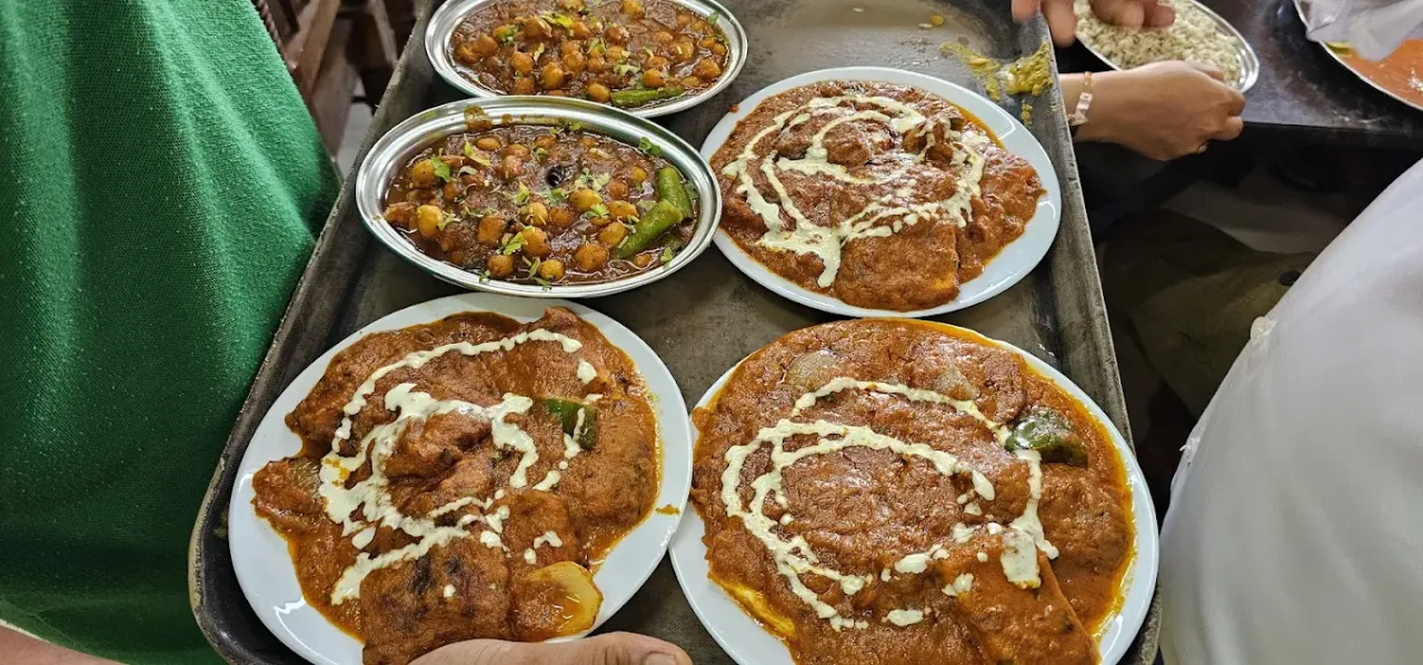 Apna Punjabi Dhaba | 100% Pure Veg Punjabi & Jain Food Restaurant