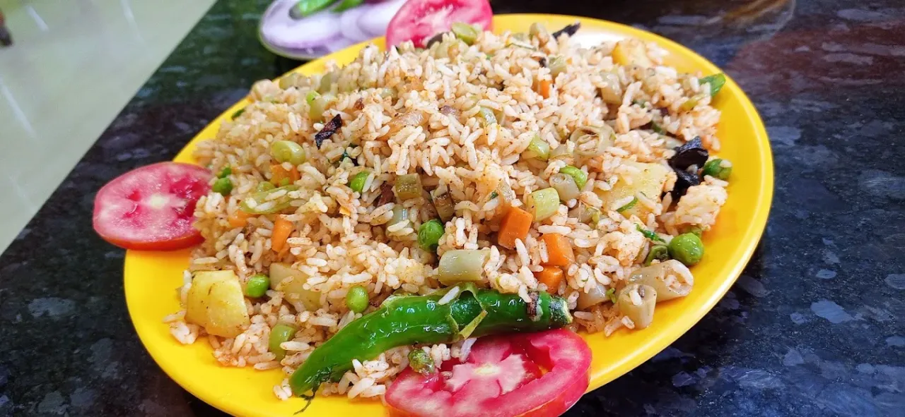 Apna Punjabi Dhaba | 100% Pure Veg Punjabi & Jain Food Restaurant