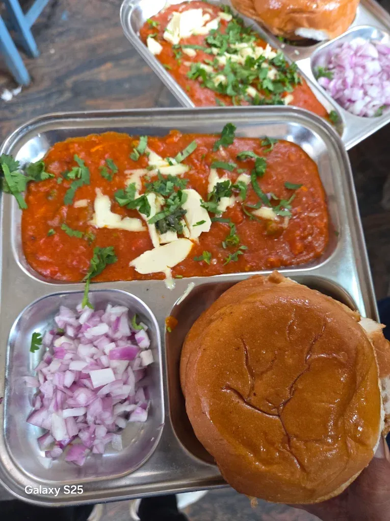 Aryaas Purohit Veg | North & South Indian, Gujarati & Marwadi Food