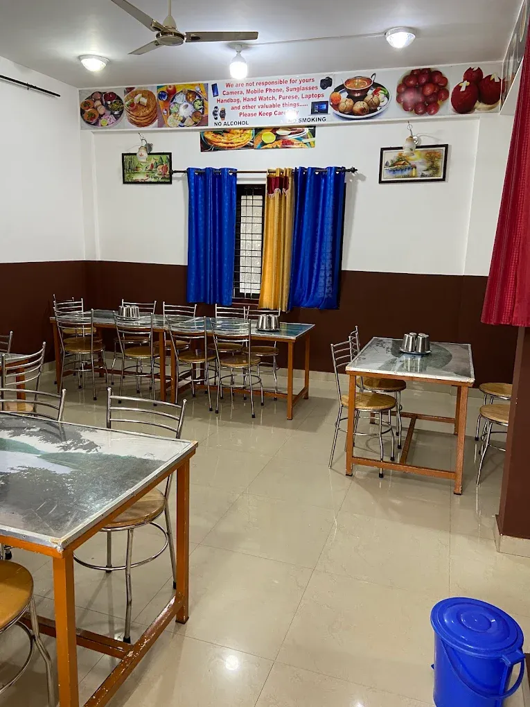Sri Ganapathi Bhojnalaya – Pure Veg Gujarati, Marwadi & Jain Thali Restaurant